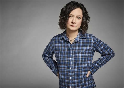 sara gilbert net worth